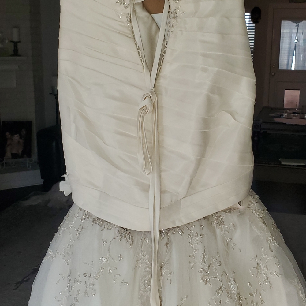 Harry Winston detachable wedding gown. Sz 12